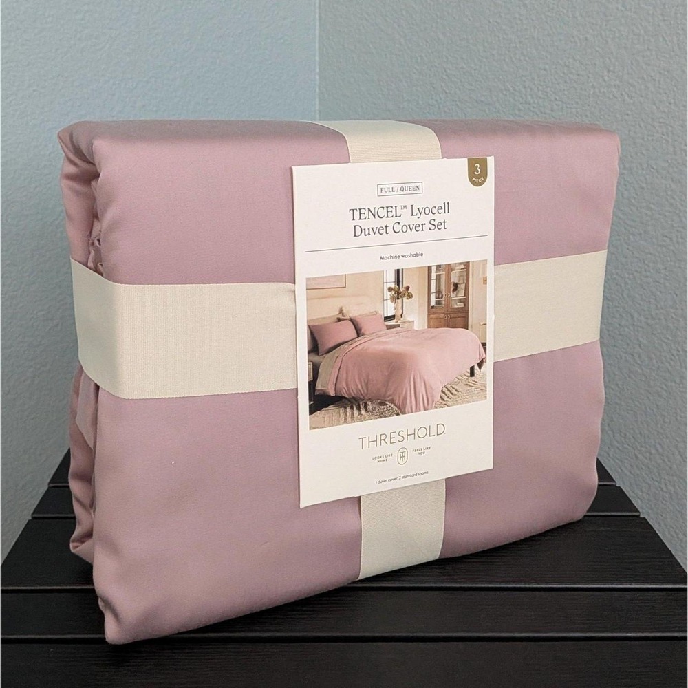 New Threshold Tencel Lyocell Cooling Satin Duvet Cover and Sham Set Full Queen